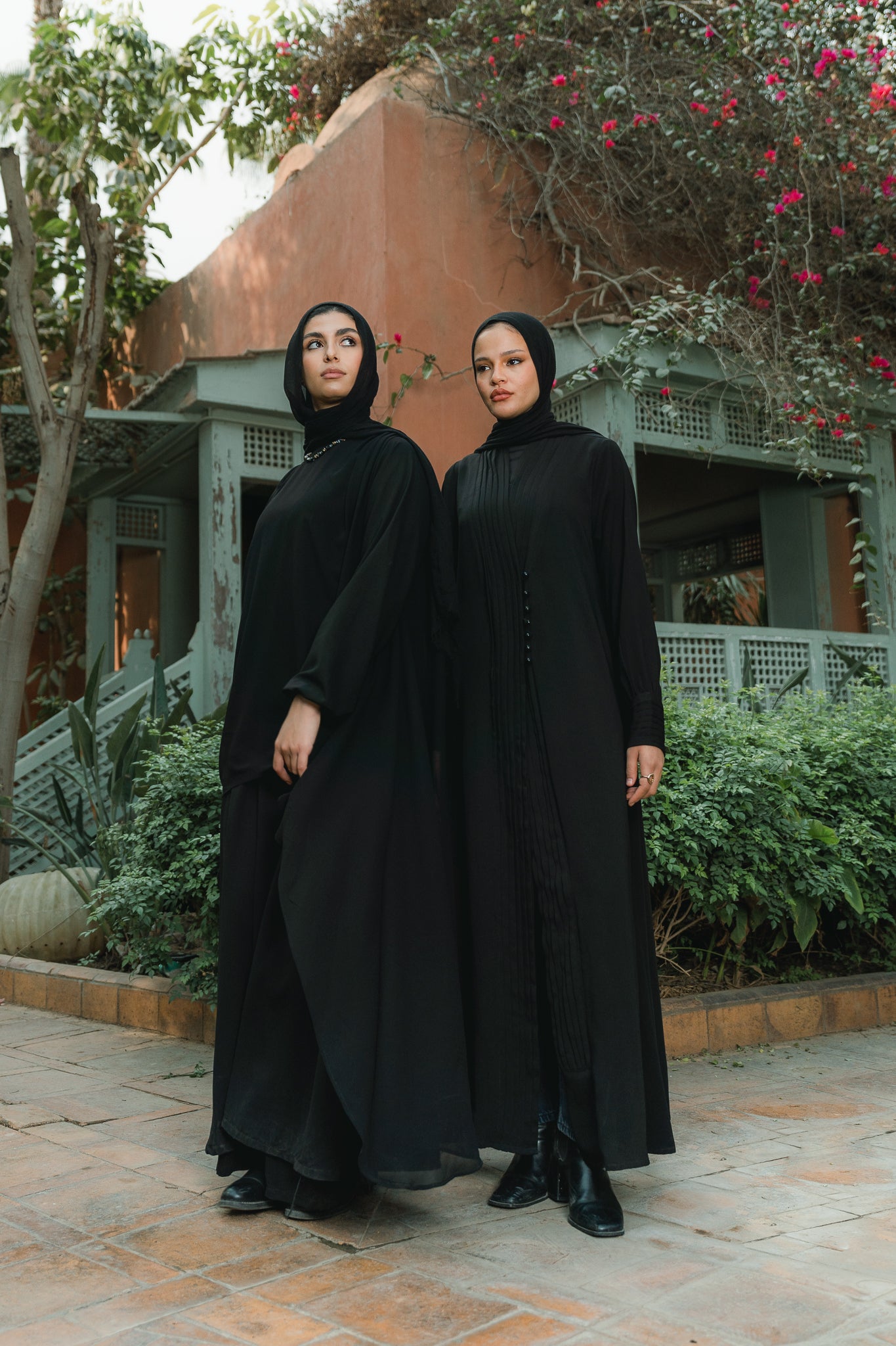 Pleated classic abaya