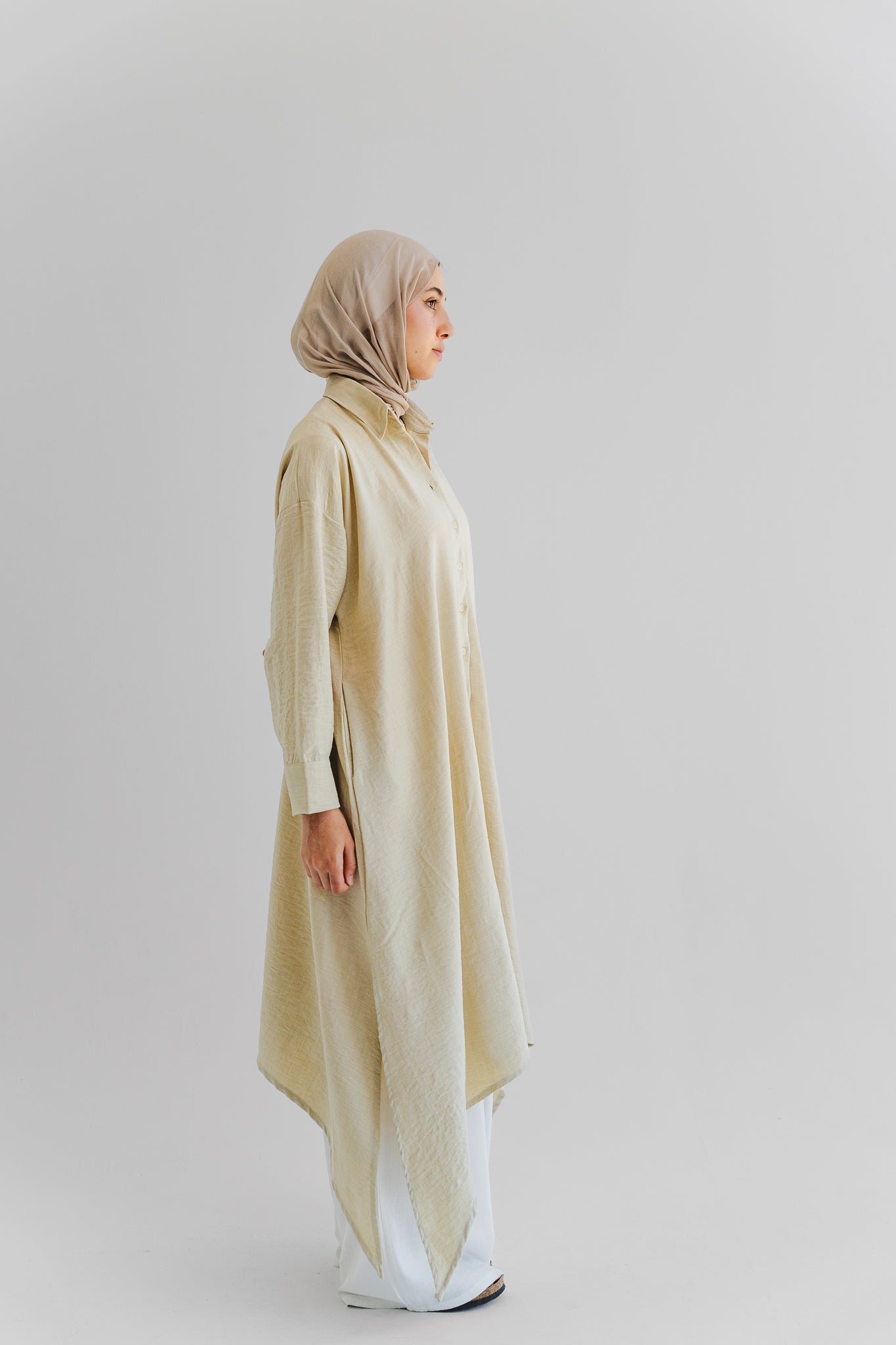 The Ease Top In Ivory Beige