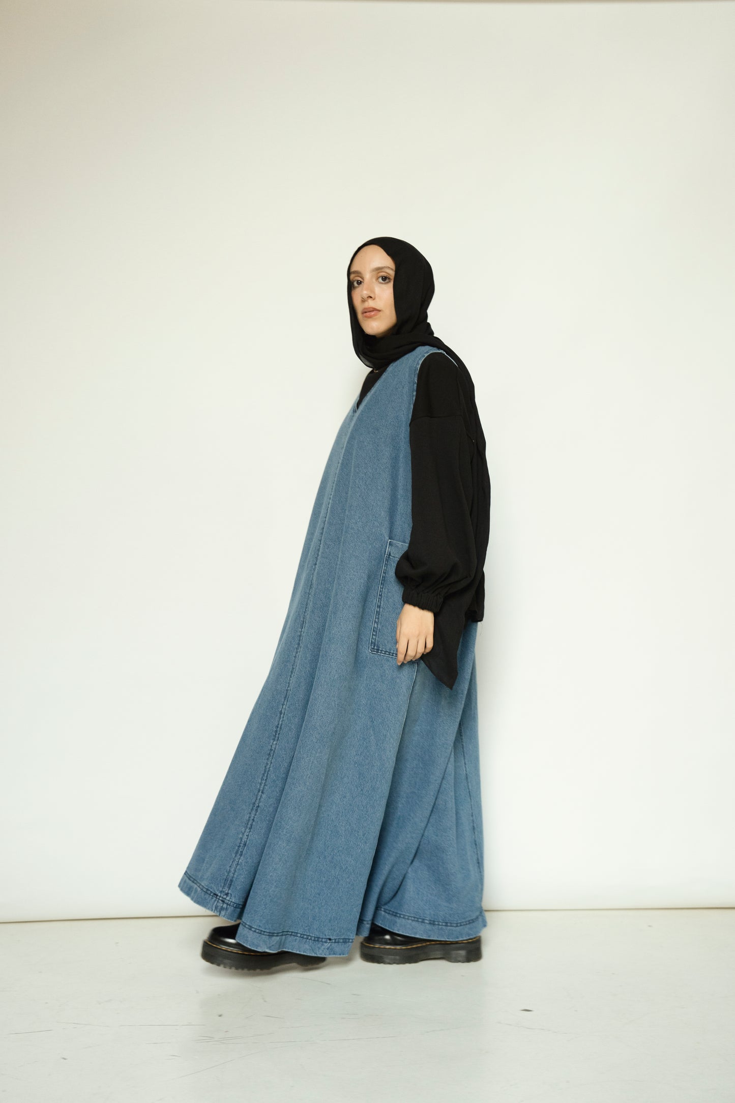 Sleeveless Denim Dress Set (Light Wash)