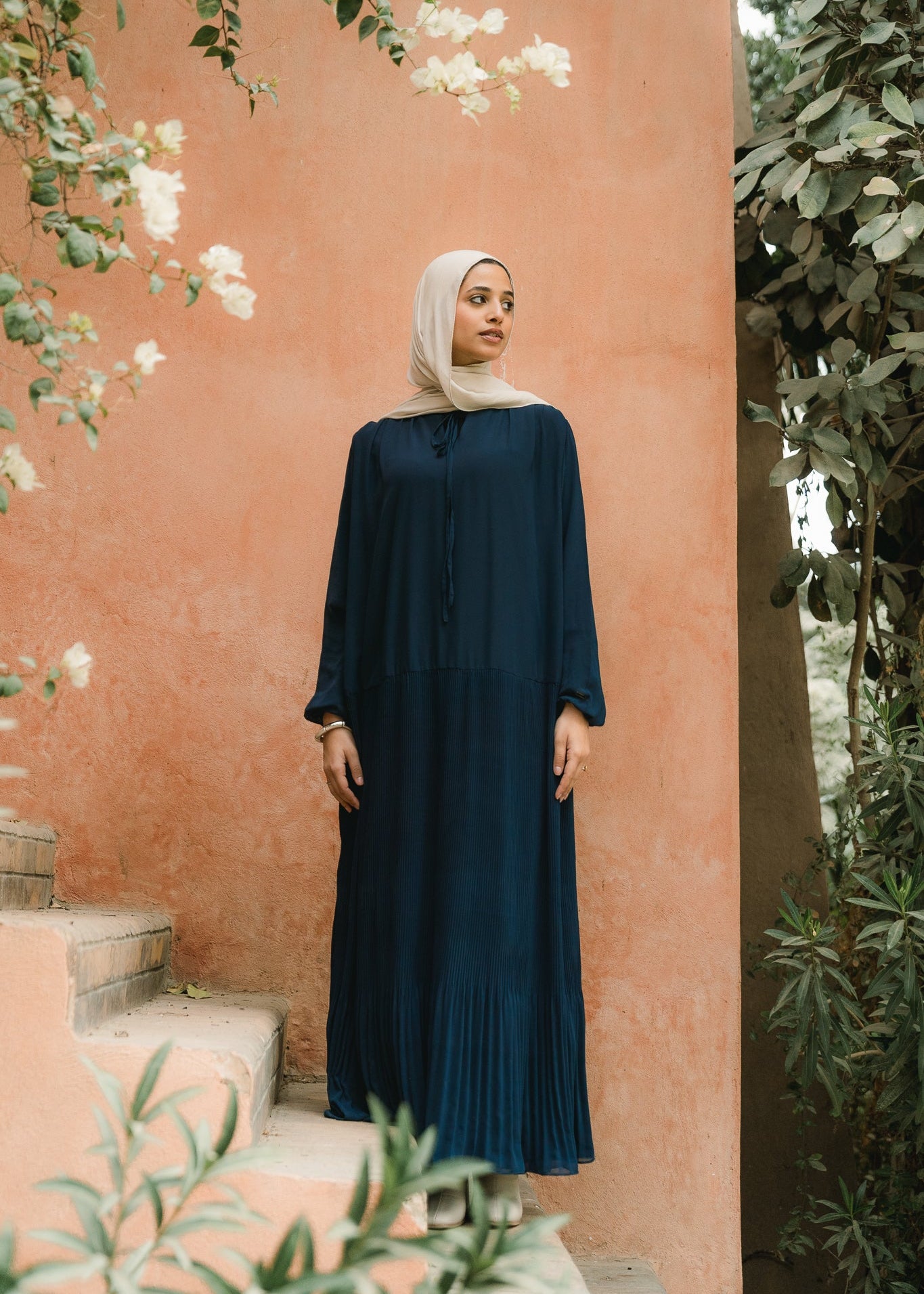 Tie-detail Pleated Dress in Blue