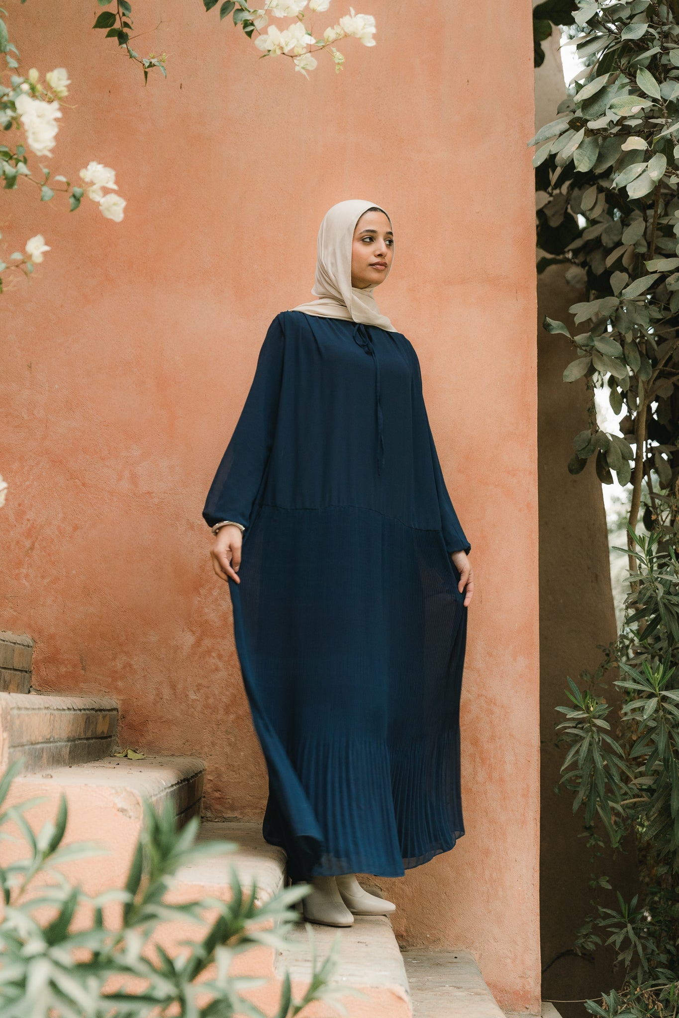 Tie-detail Pleated Dress in Blue