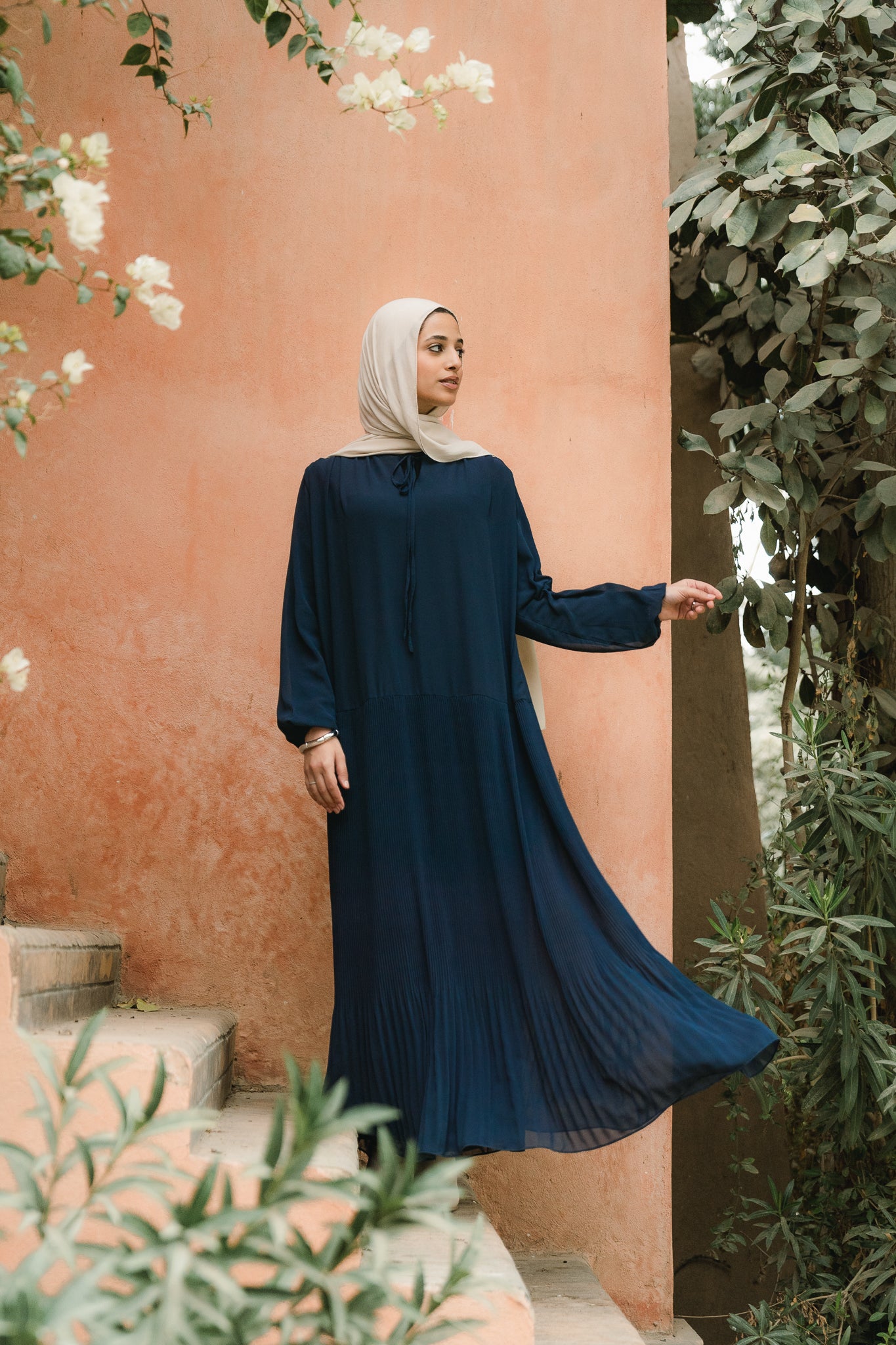Tie-detail Pleated Dress in Blue
