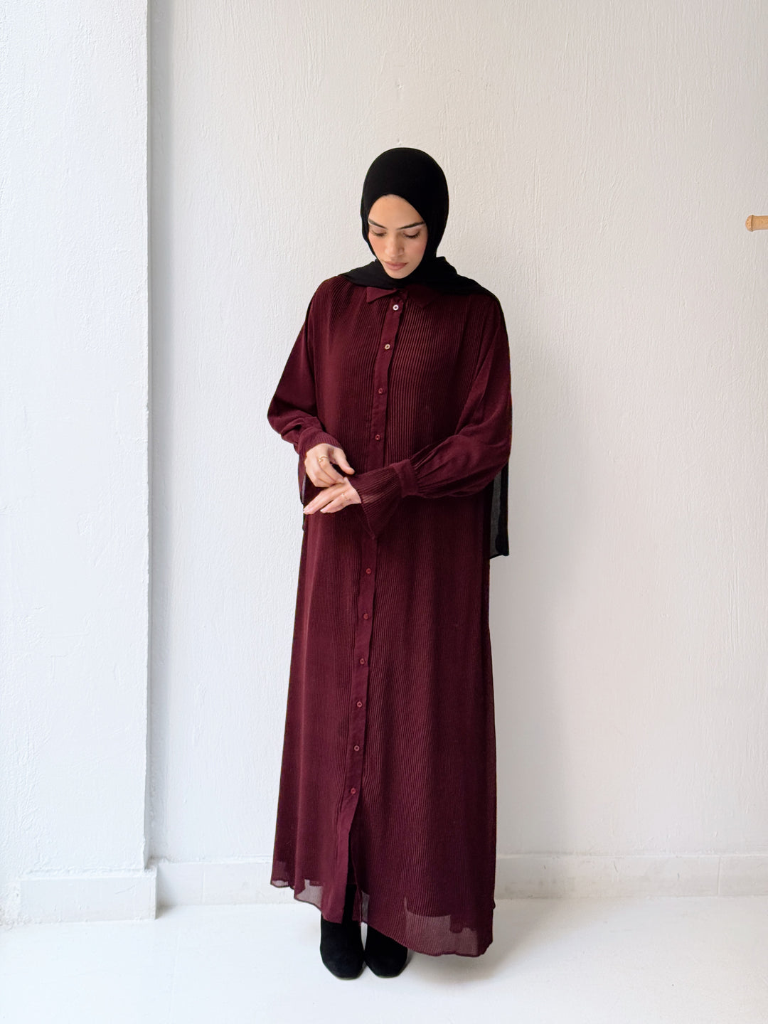 Timeless Pleated Shirt in Burgundy