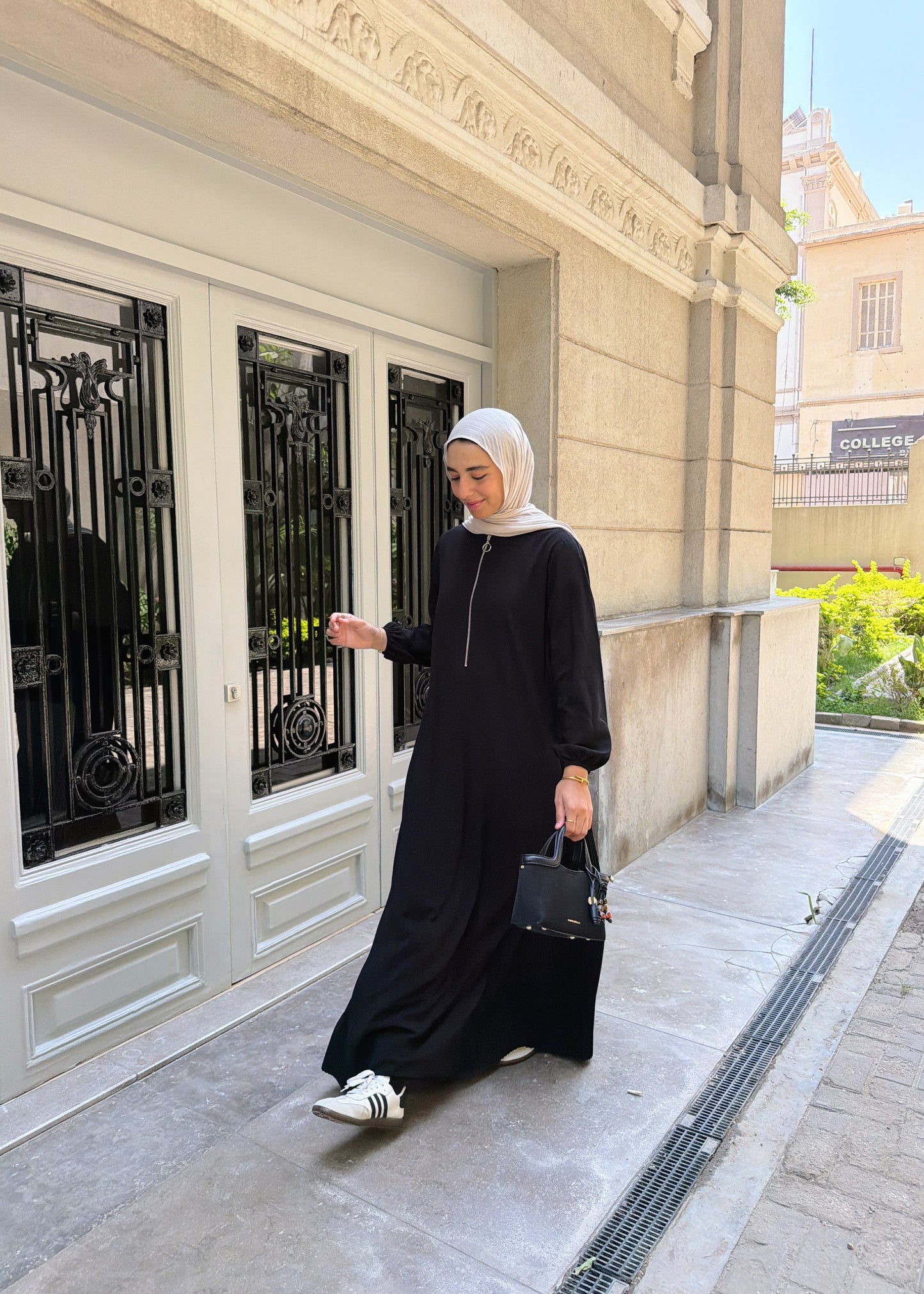 Side Pleated Abaya With Front Zipper