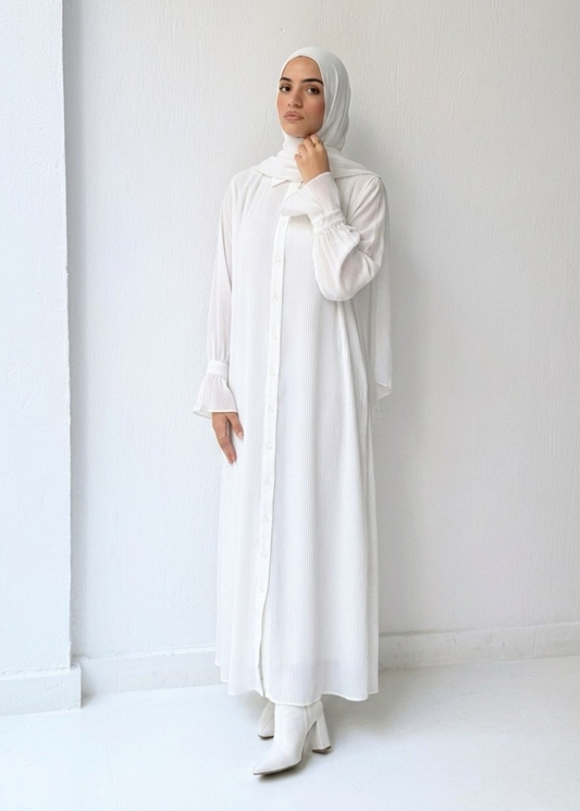 Timeless Pleated Shirt in White