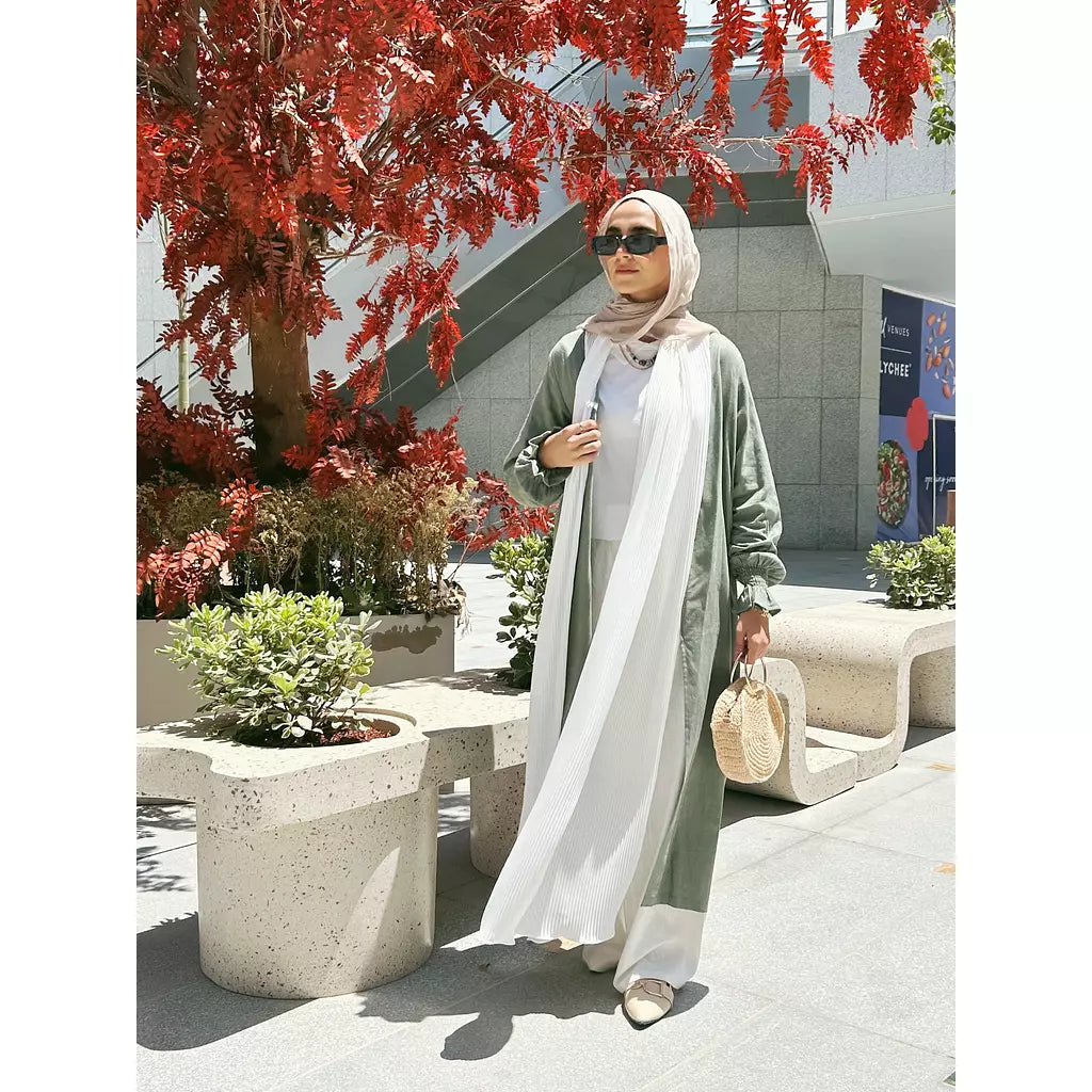 Linen x Chiffon Pleated Collar Kimono in Olive