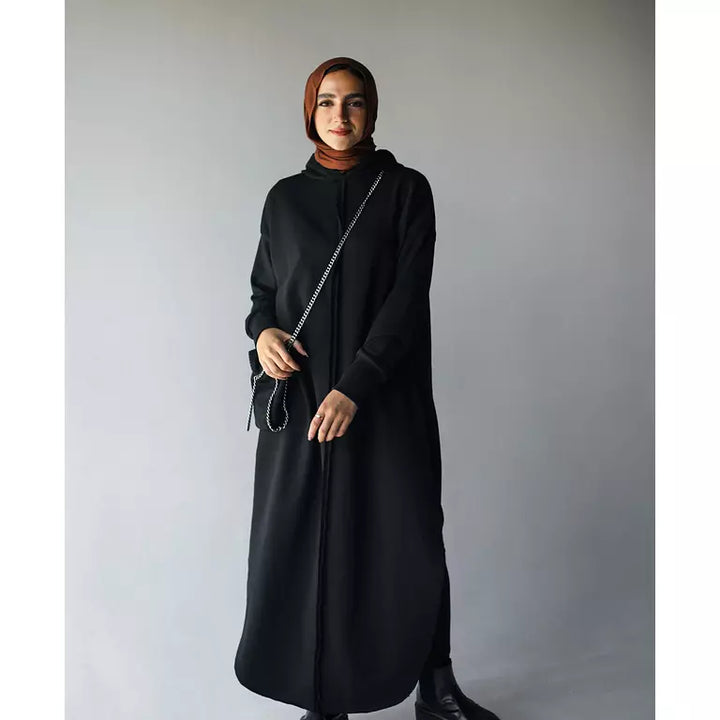 Rounded Hoodie In Black