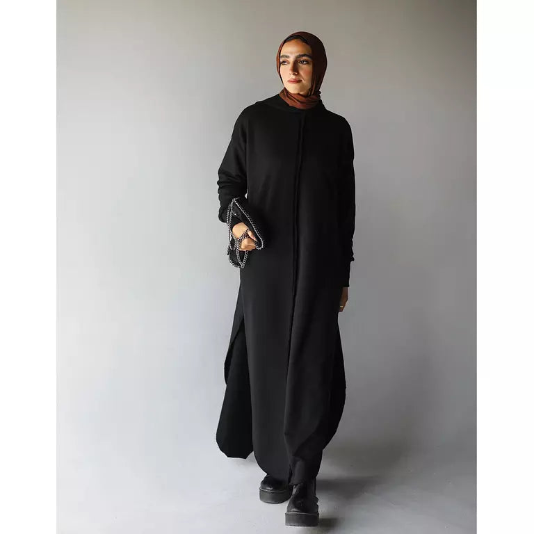 Rounded Hoodie In Black